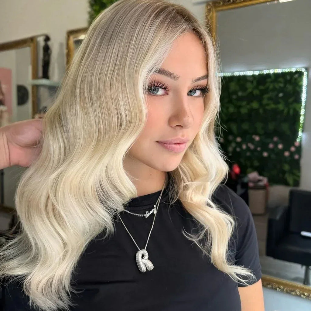 Collar inicial de diamantes Bubble